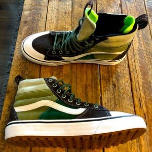 Barely worn Vans high-top UA SK8-Hi MTE 2.0 DX